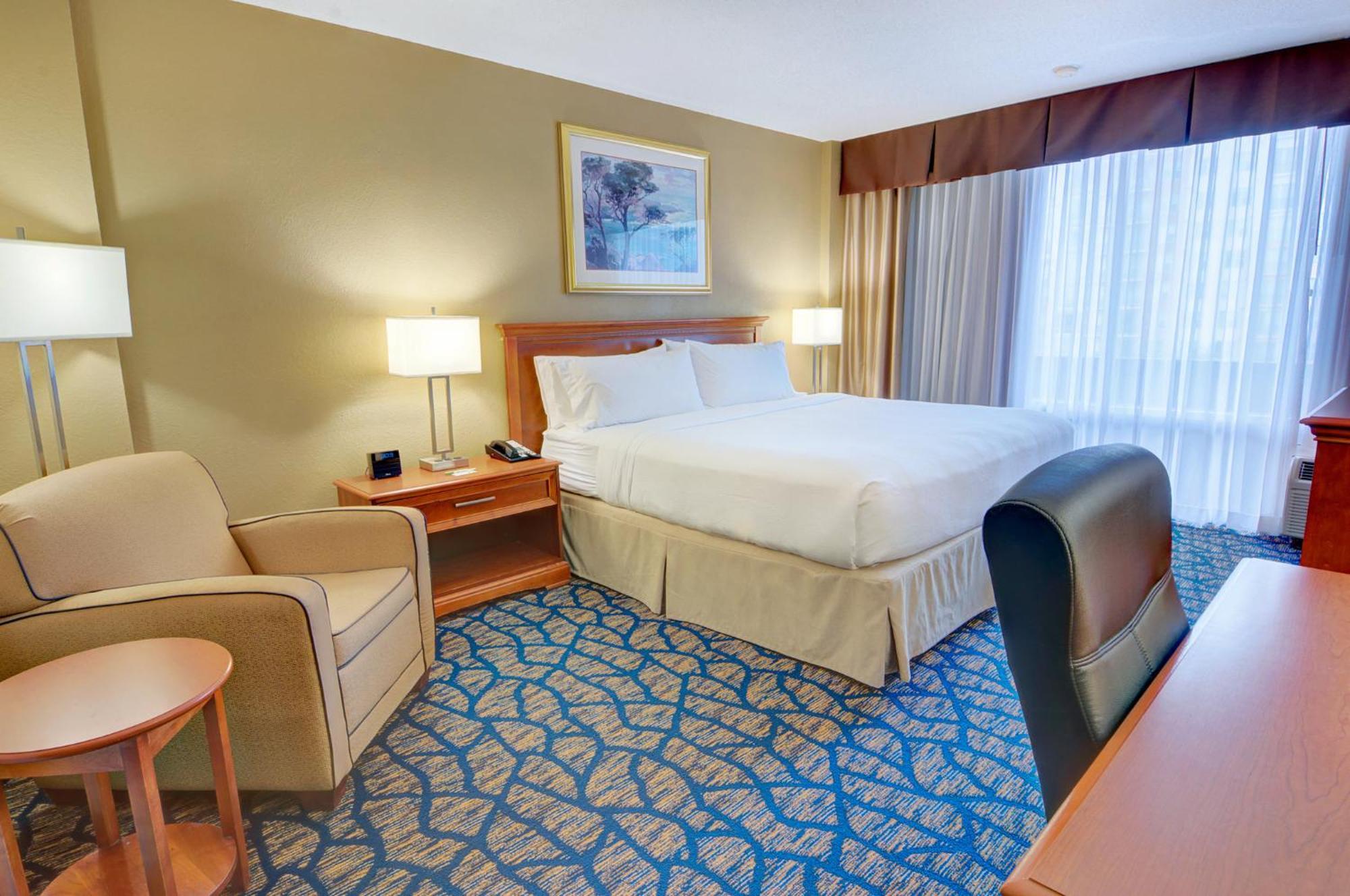 Gainesville-university Center By Ihg Hotel Gainesville