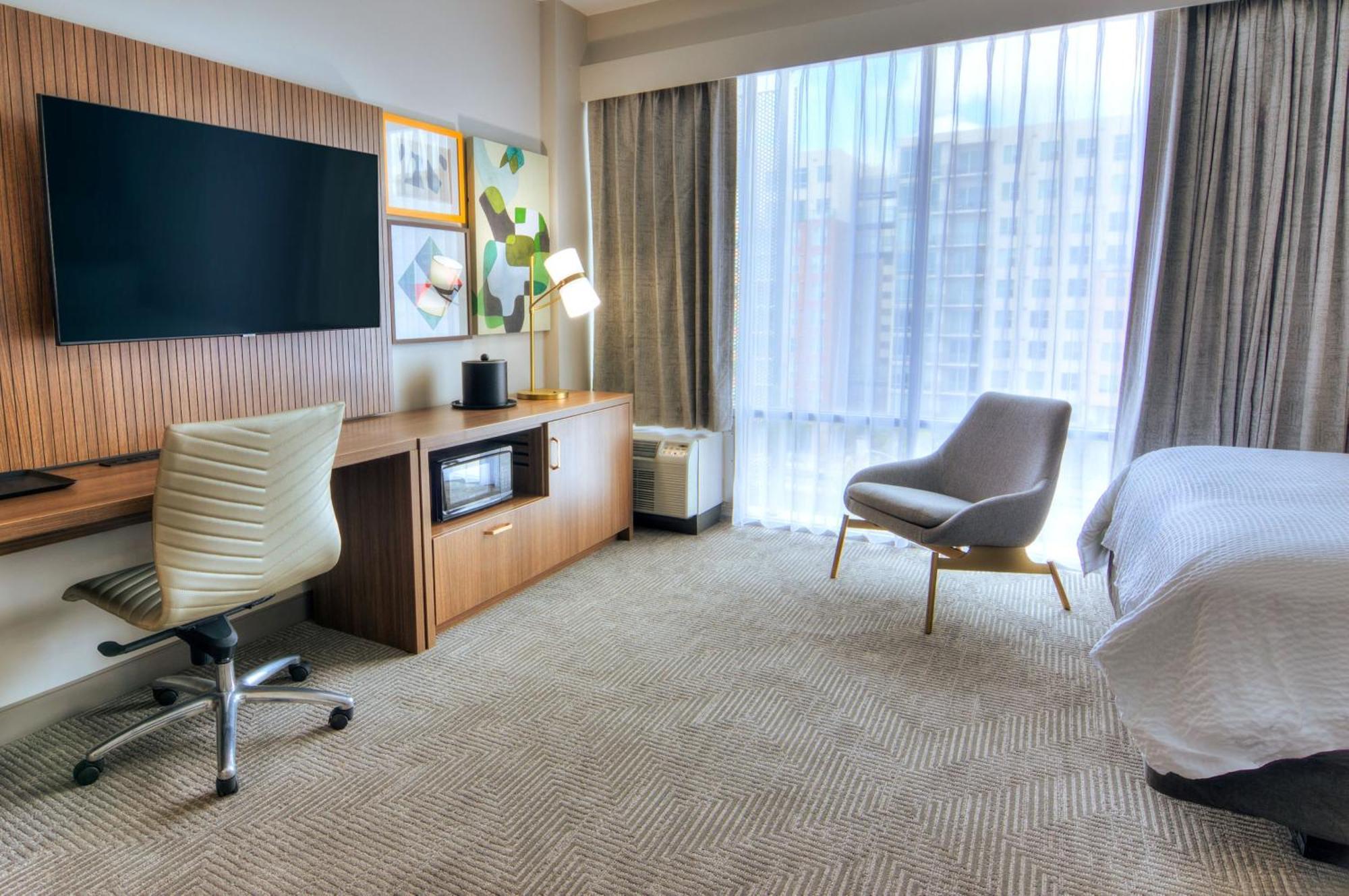 Gainesville-university Center By Ihg Hotel 3*